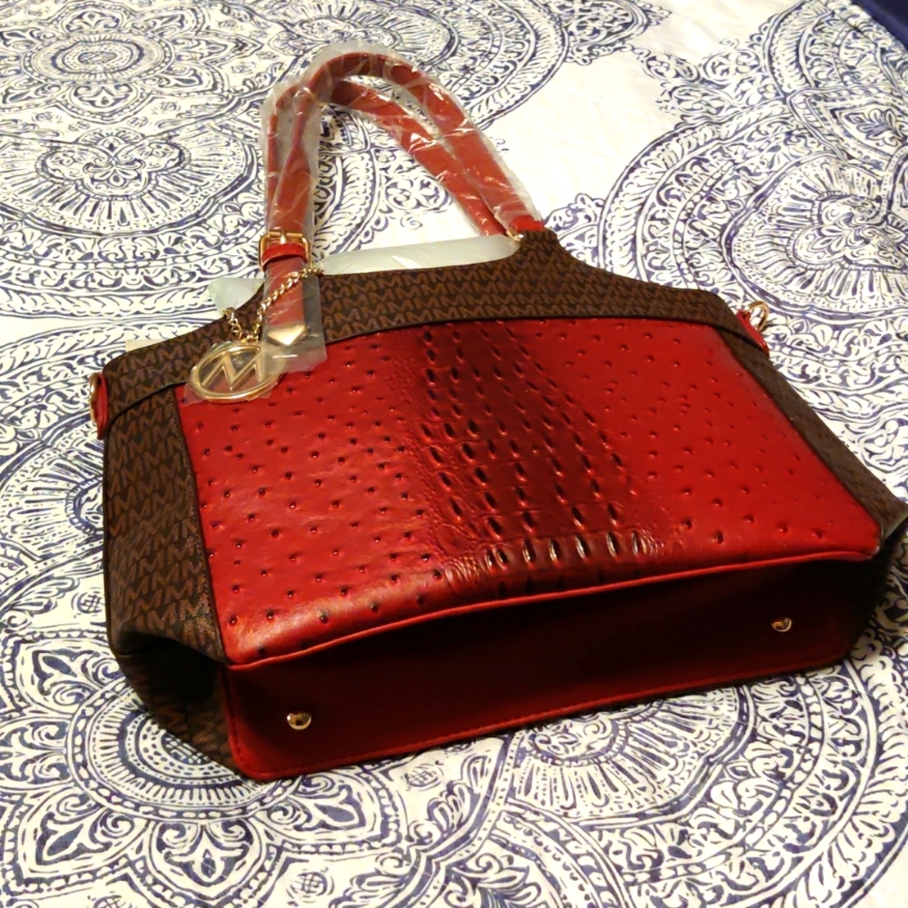 Purse (Mia K collection) red, dark brown/gold trim